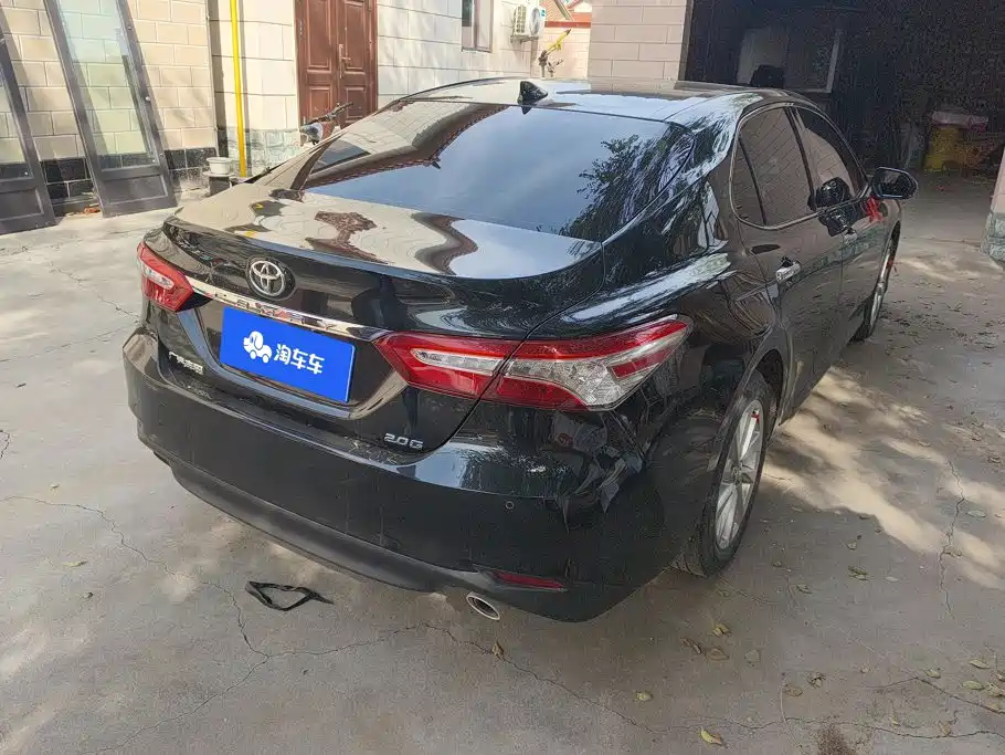 Toyota Camry — миниатюра 2
