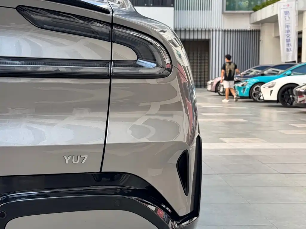 Xiaomi YU7 — миниатюра 15