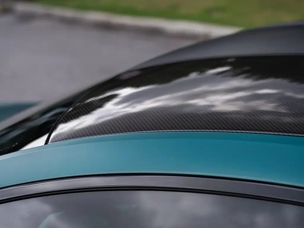Aston Martin V8 Vantage — миниатюра 8