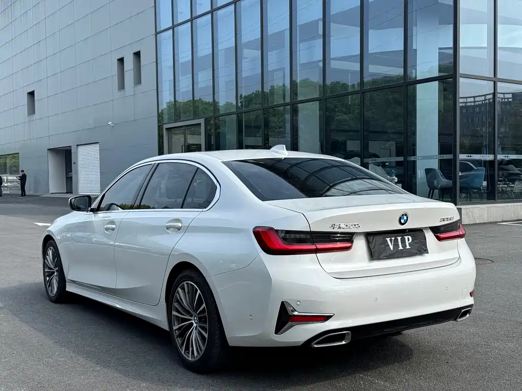 BMW 3 Series — миниатюра 21