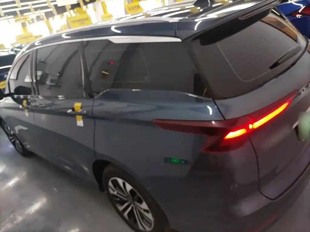 Wuling Victory — миниатюра 5