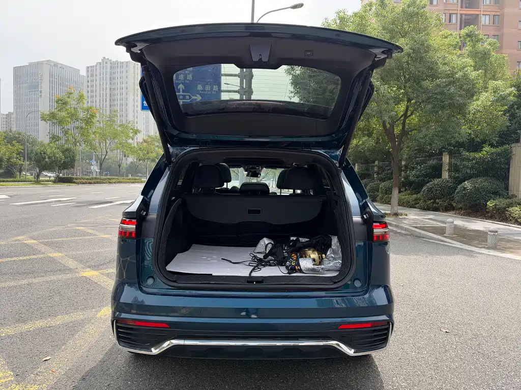 Geely Xingyue L — миниатюра 10
