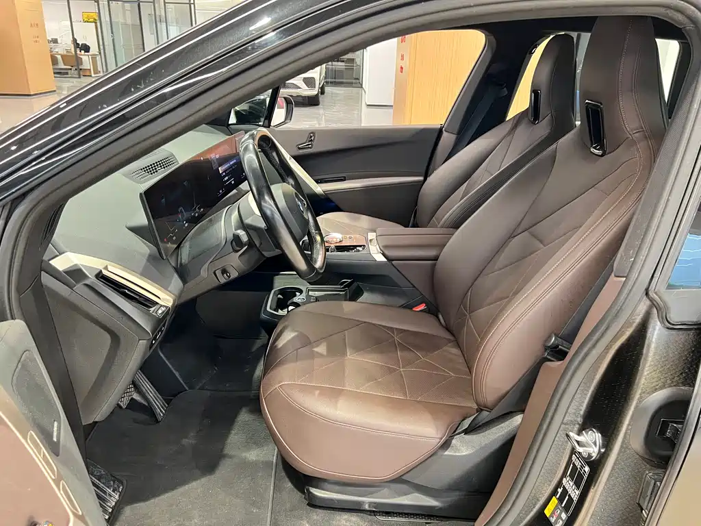 BMW iX — миниатюра 9