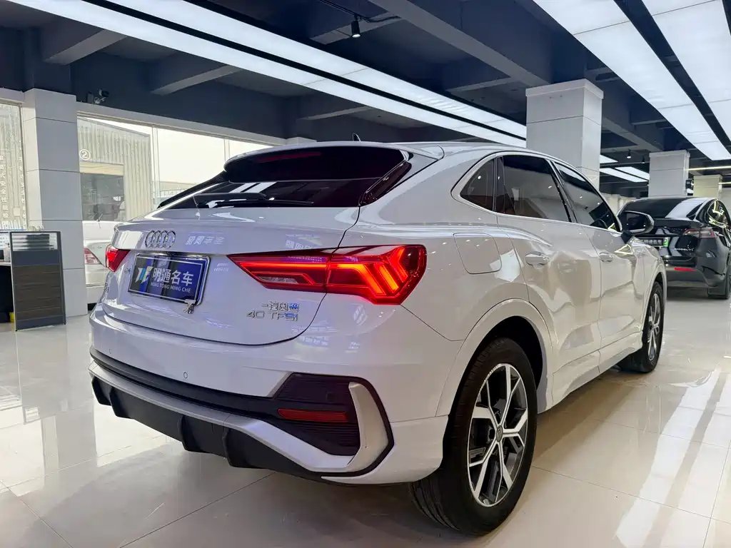 Audi Q3 Sportback — миниатюра 6