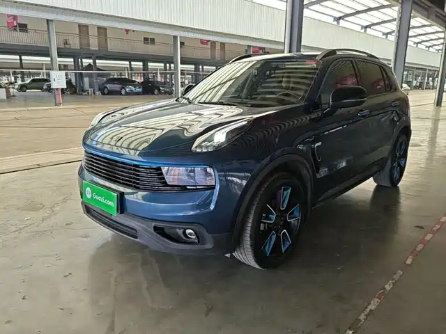 Lynk & Co 01