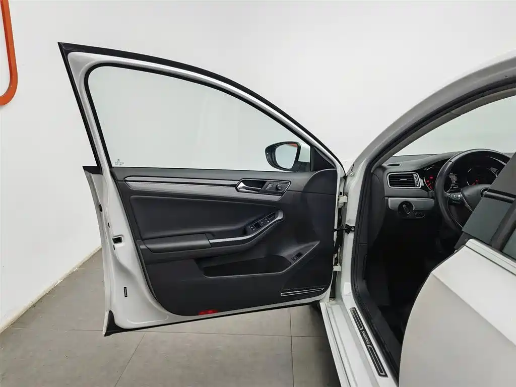 Volkswagen Sagitar 2018 280TSI DSG