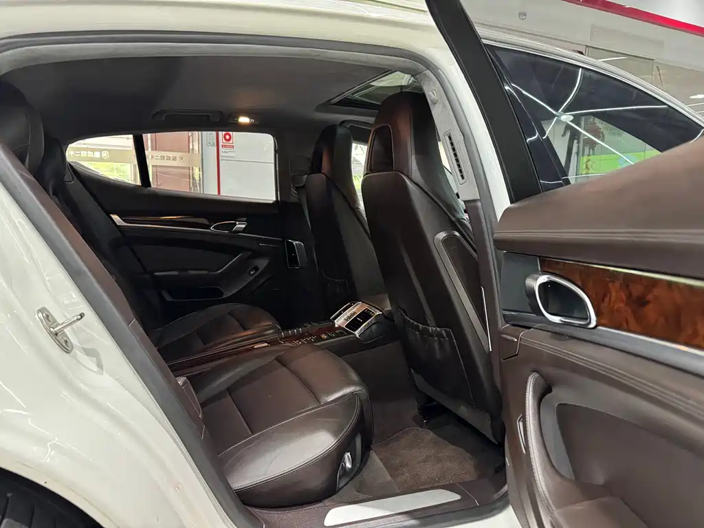 Porsche Panamera — миниатюра 10