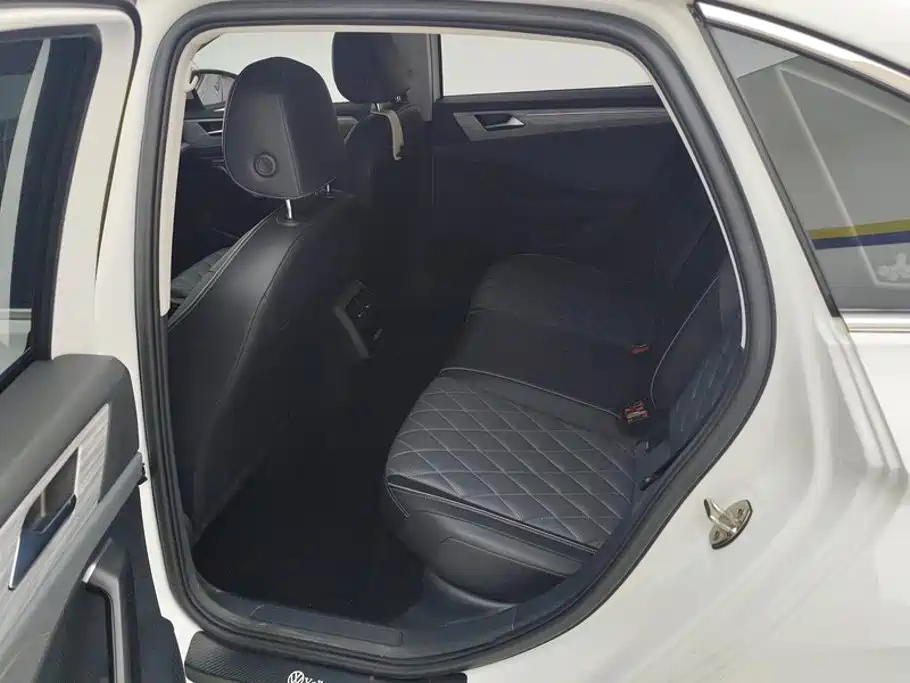 Volkswagen Sagitar — миниатюра 11