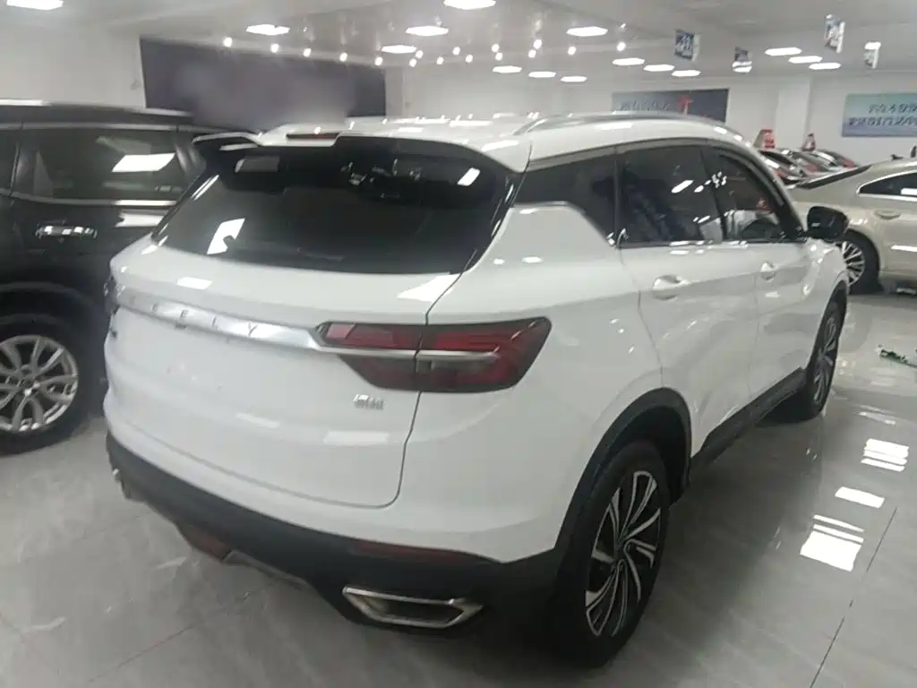 Geely Binyue — миниатюра 7