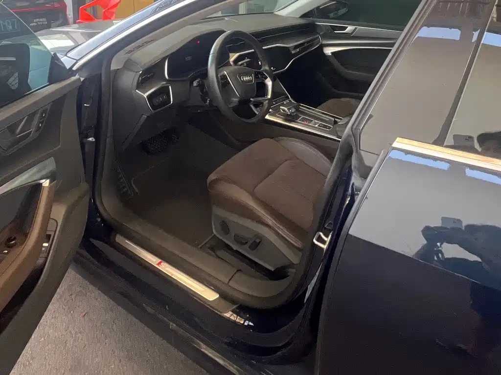 Audi A7L — миниатюра 4