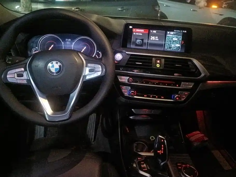 BMW X3 — миниатюра 12