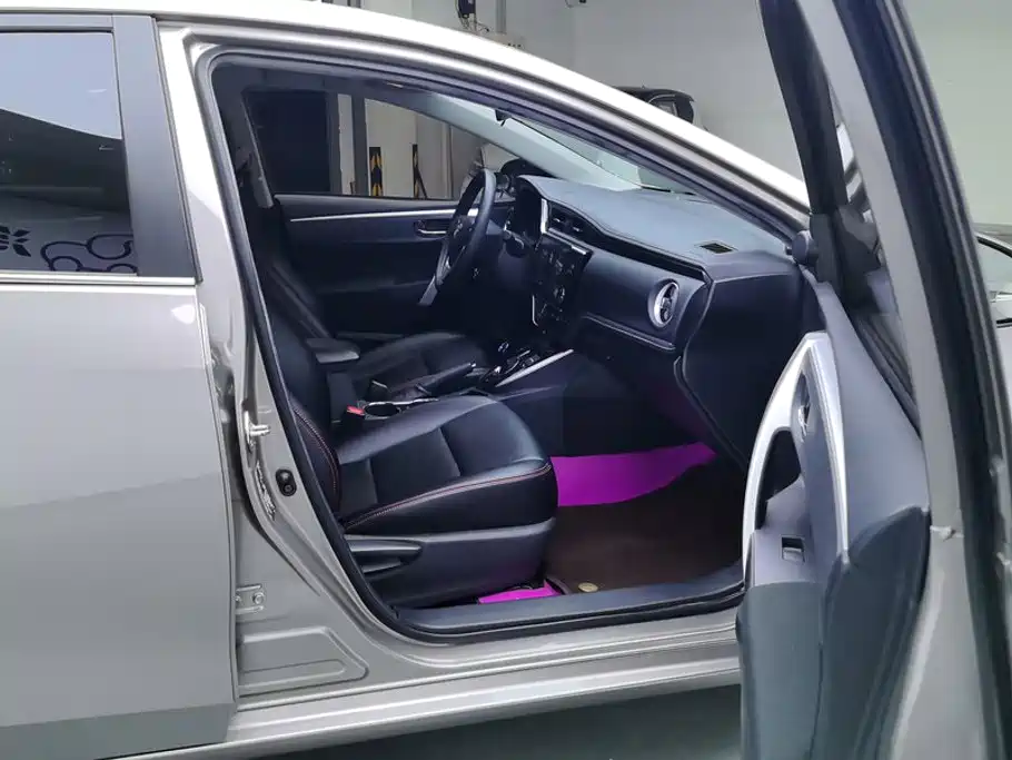 Toyota Corolla Hybrid — миниатюра 8