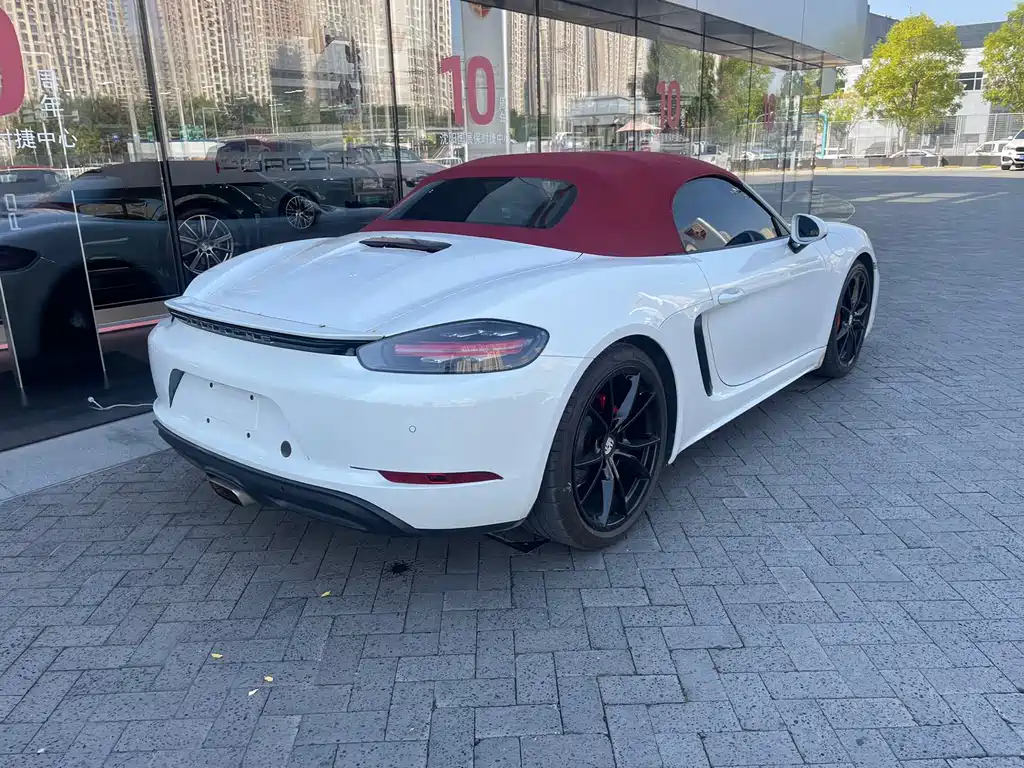 PORSCHE  718