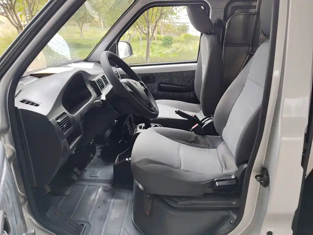 Wuling Rongguang — миниатюра 15