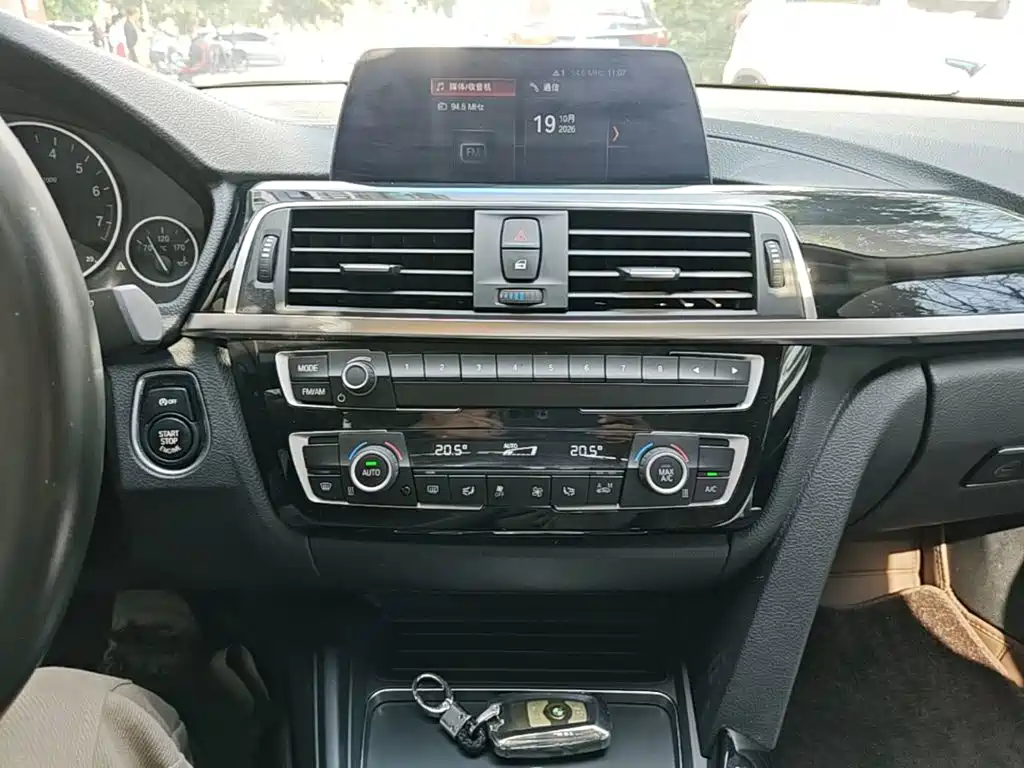 BMW 3 Series — миниатюра 13