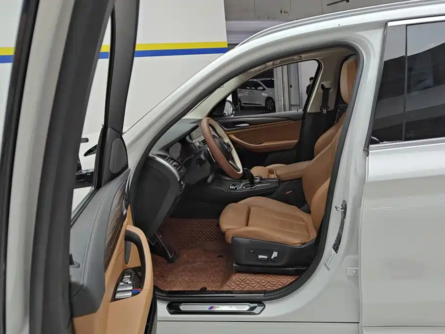 BMW X3 — миниатюра 9