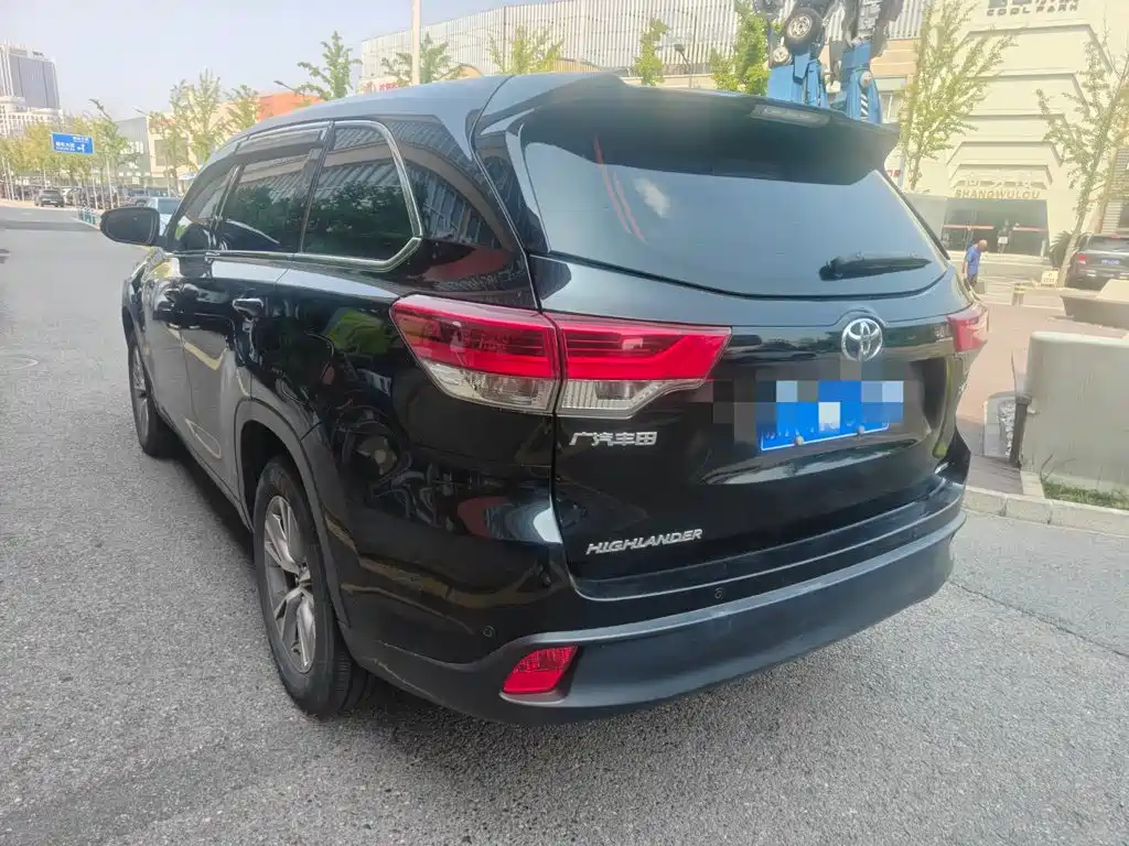 Toyota Highlander — миниатюра 3