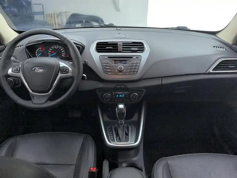 Ford Escort — миниатюра 12