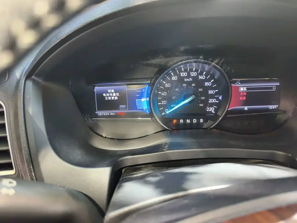 Ford Explorer (Import) — миниатюра 5
