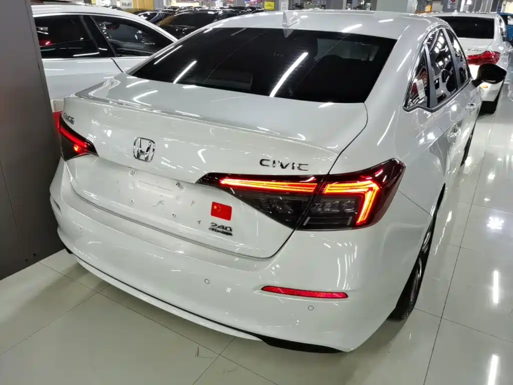 Honda Civic — миниатюра 7