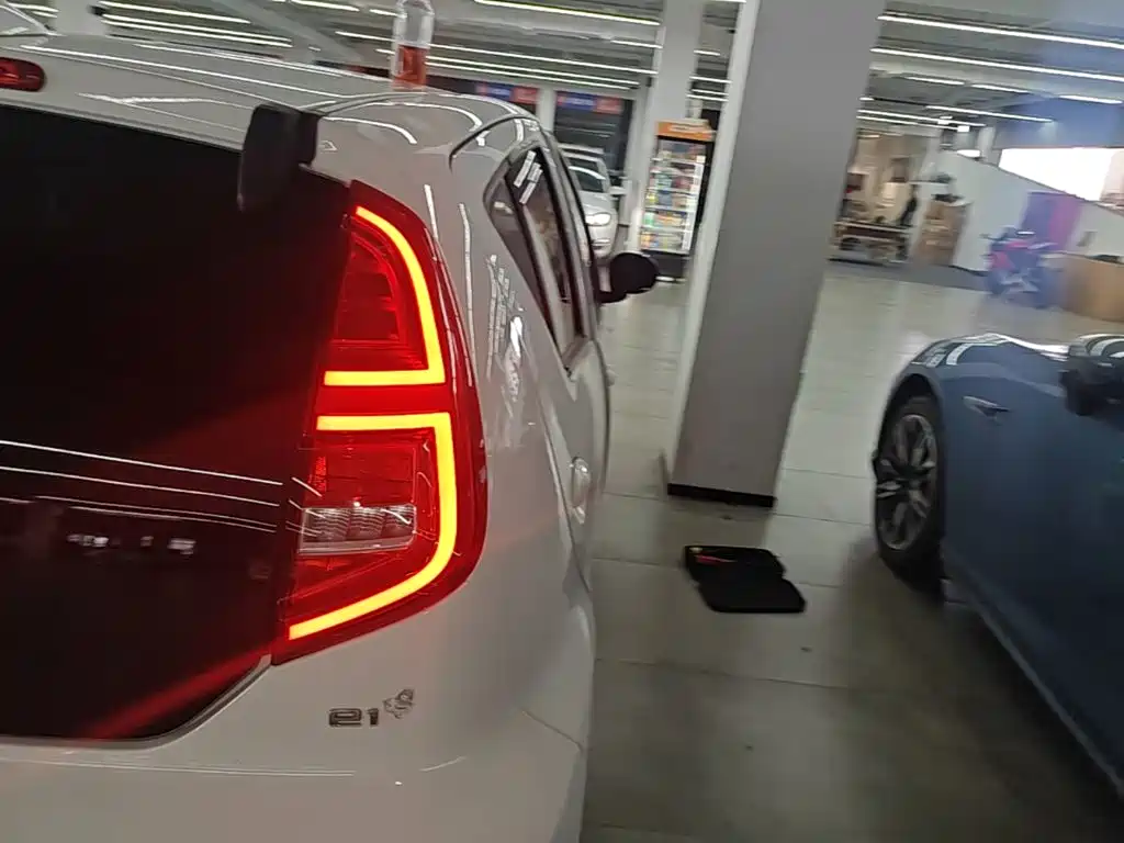 BYD e1 — миниатюра 8