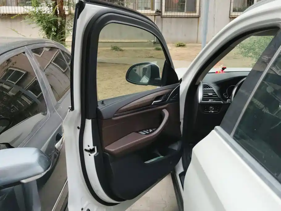 BMW X3 — миниатюра 7