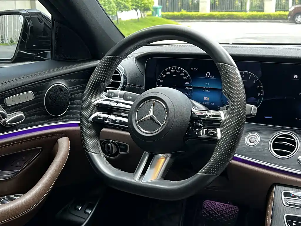 Mercedes-Benz E-Class New Energy — миниатюра 11