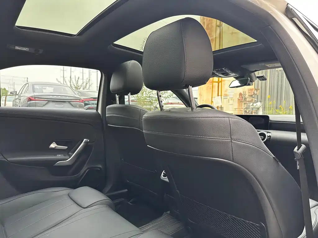 Mercedes-Benz A-Class — миниатюра 14