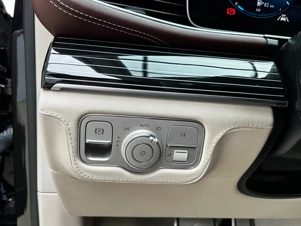 Mercedes-Benz GLS — миниатюра 10