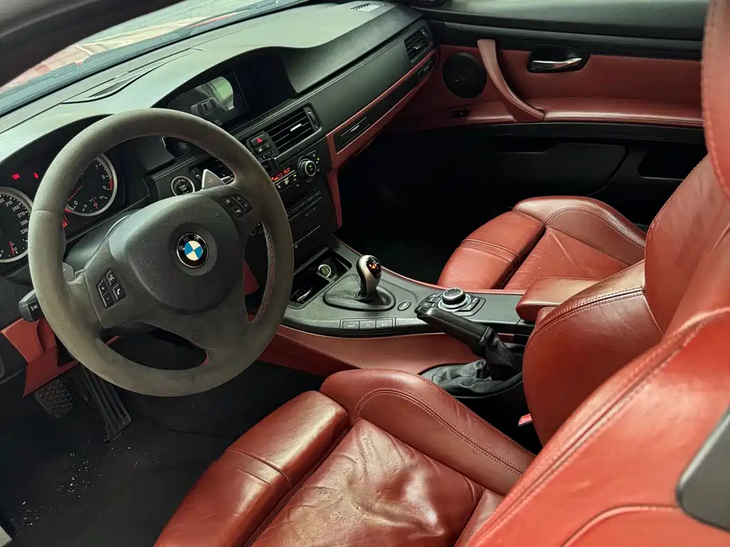 BMW M3 2010 M3 25