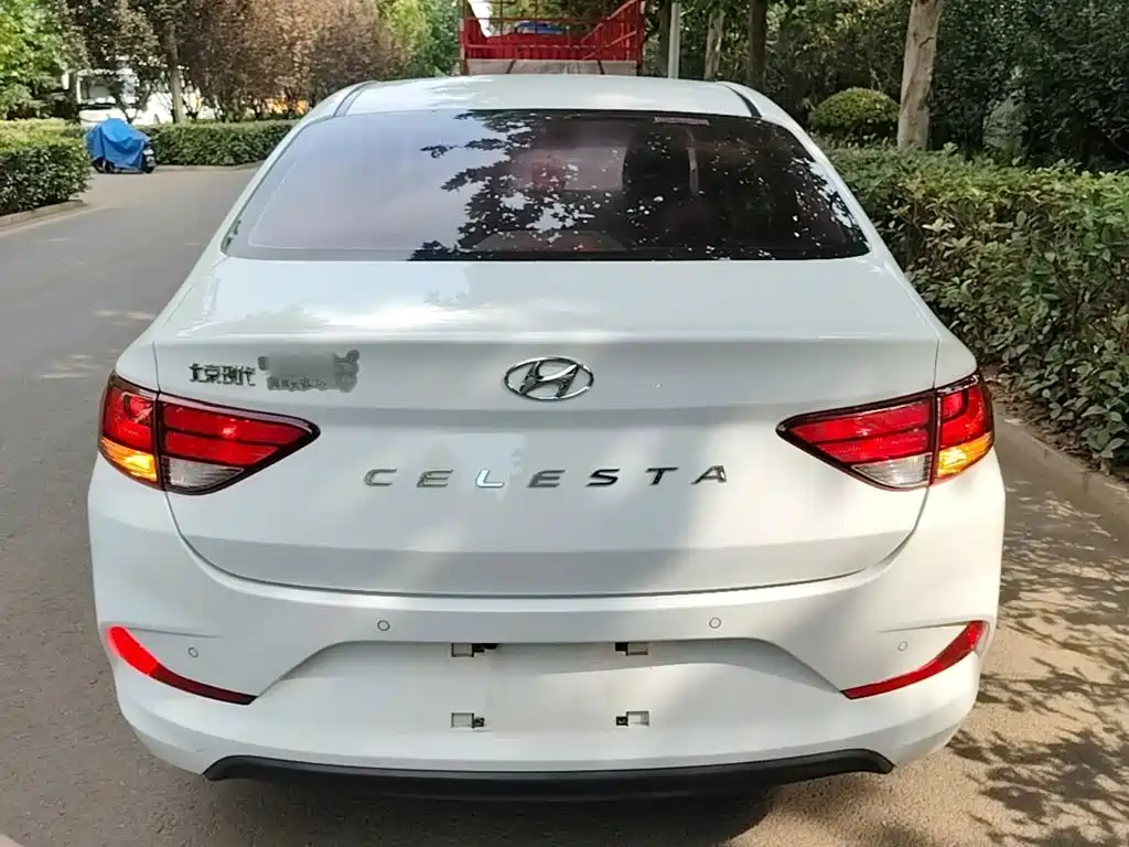 Hyundai Elantra — миниатюра 6