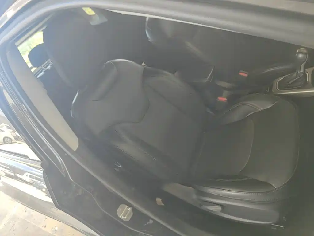 Jeep Compass — миниатюра 25