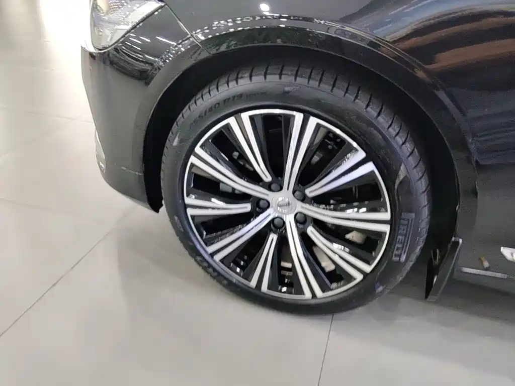 Volvo S90 — миниатюра 23