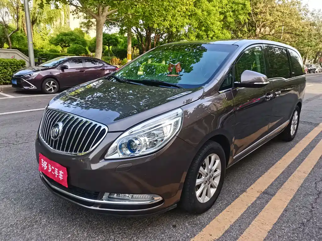 Buick GL8 2013