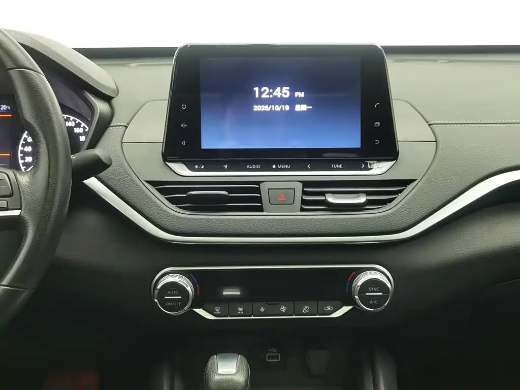 Nissan Teana — миниатюра 12