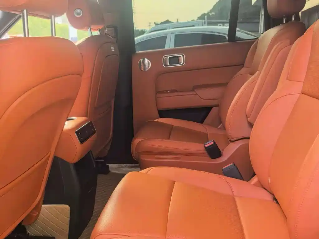 Li Auto Li L8 — миниатюра 6