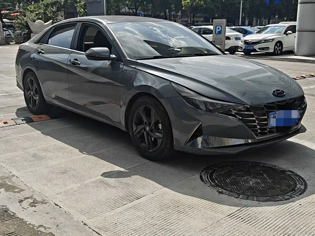Hyundai Elantra — миниатюра 2
