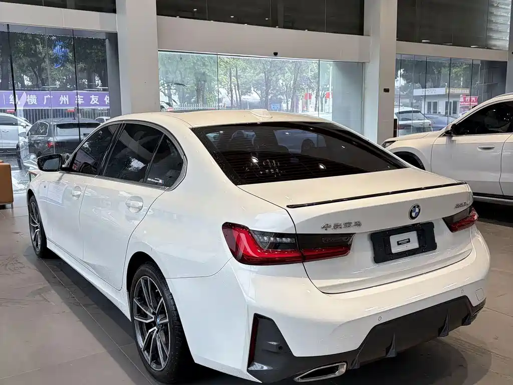 BMW 3 Series — миниатюра 6