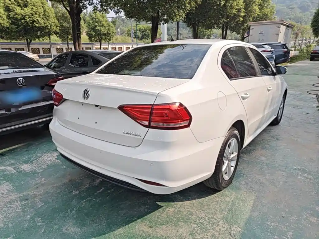 Volkswagen Lavida — миниатюра 7