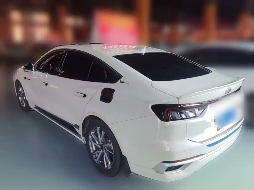 Ford Mondeo — миниатюра 7