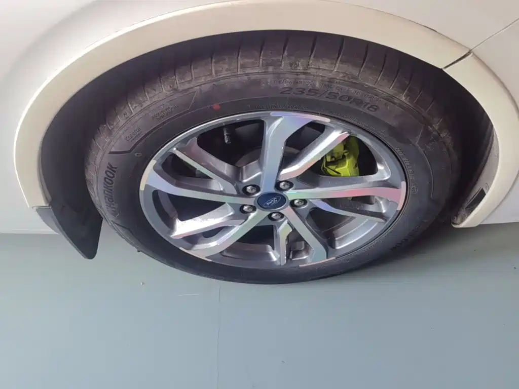 Ford Mondeo — миниатюра 12