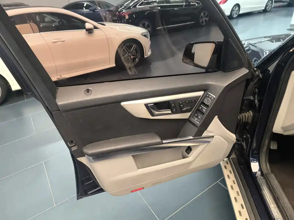 Mercedes-Benz GLK-Class — миниатюра 7