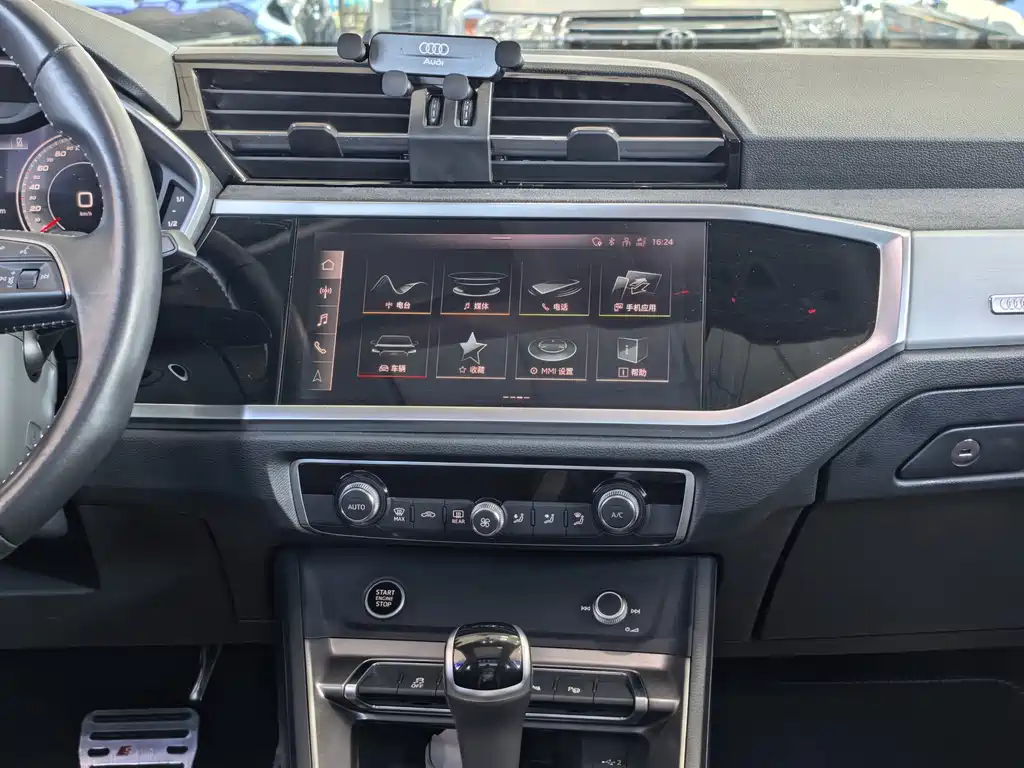 Audi Q3 — миниатюра 13