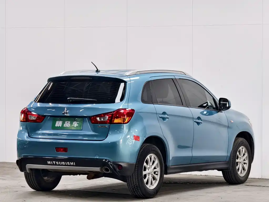 Mitsubishi ASX 2013 1.6L MT Standard