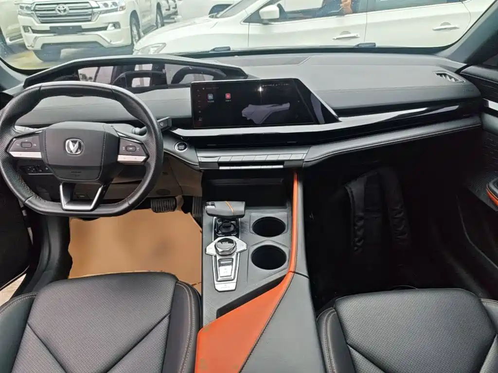 Changan UNI-V iDD — миниатюра 10