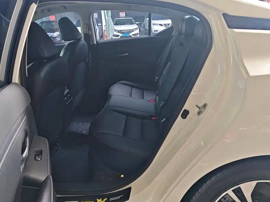 Nissan Sylphy — миниатюра 11