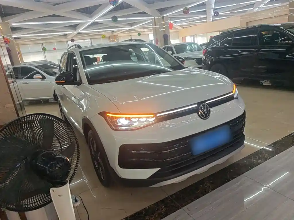 Volkswagen Tharu — миниатюра 4