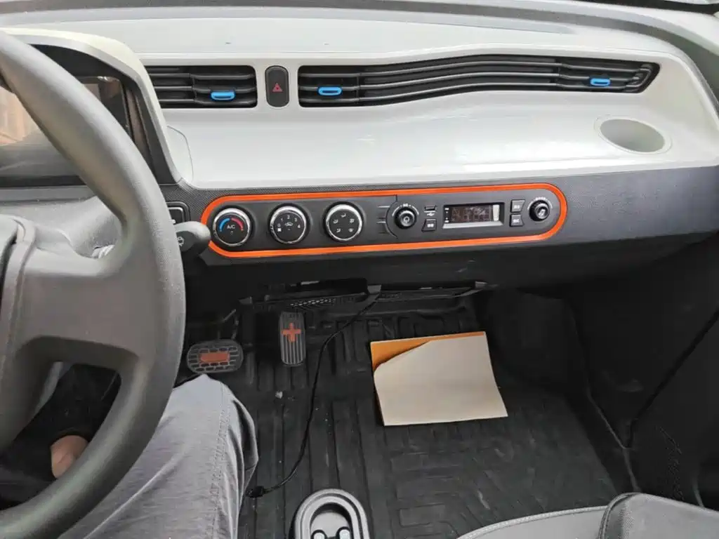 Wuling MINIEV — миниатюра 13