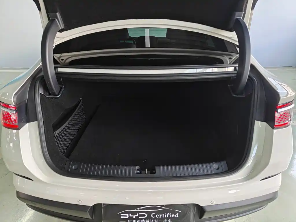 BYD Seal 07 DM-i — миниатюра 19
