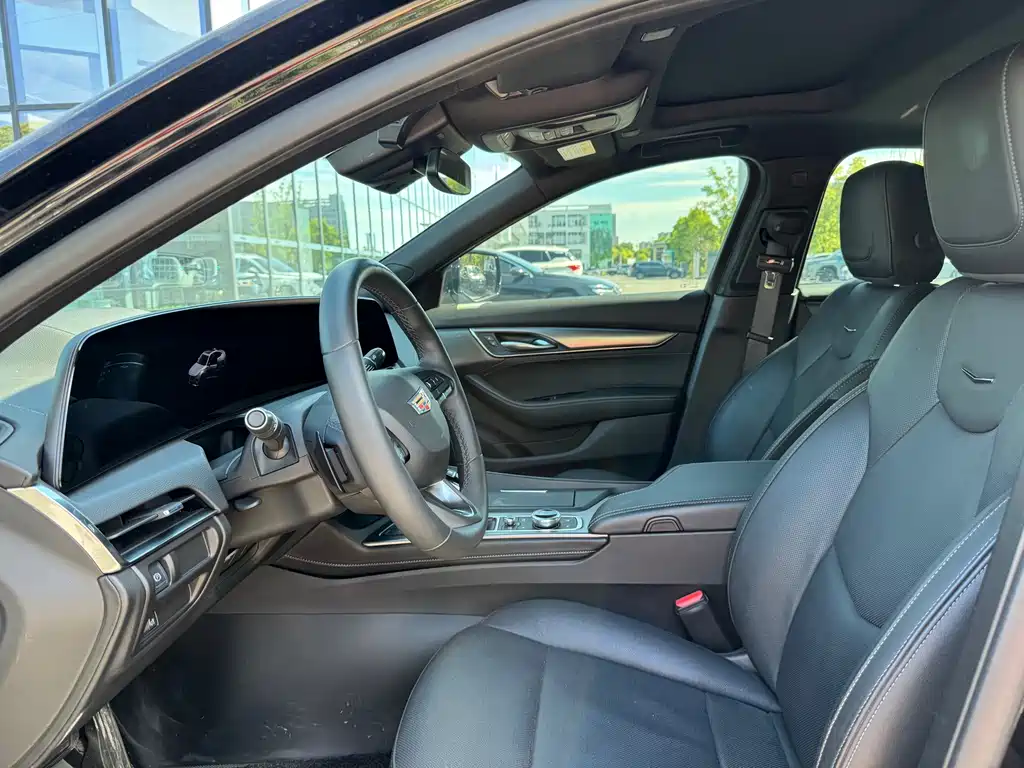 Cadillac CT5 — миниатюра 4
